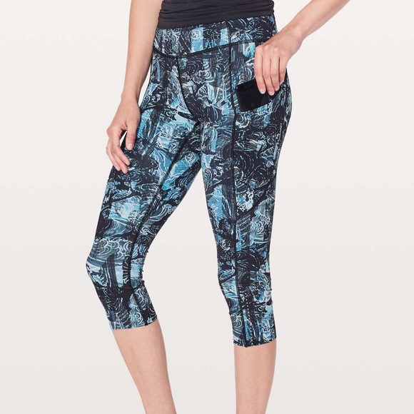 Lululemon Fast & Free Crop II Nulux Eternal Wave Leggings - Picture 1 of 12